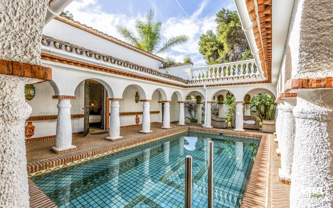 Urbanizacion Costabella Villa | 300 m² Villa ∙ 4 bedrooms ∙ 5 guests