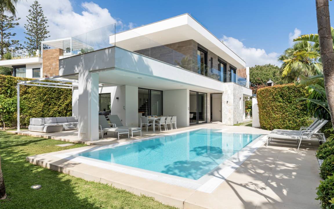 Golden Mile Villa | 300 m² Villa ∙ 5 bedrooms ∙ 10 guests
