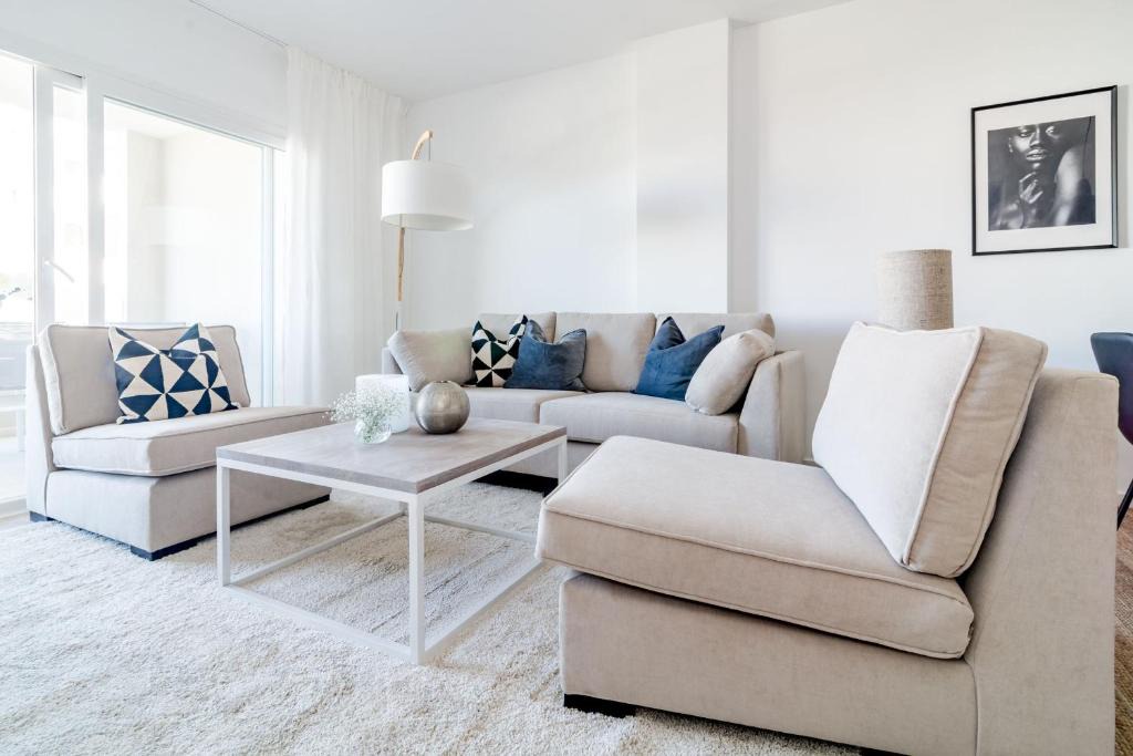 Nueva Andalucia Apartment | ALB205- Casa Albatross I by Roomservices