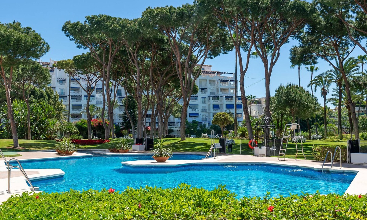 Puerto Banus Apartment | Apartment 'Puerto Banus3 Sandy Beachside' with Shared Pool and Air Conditioning