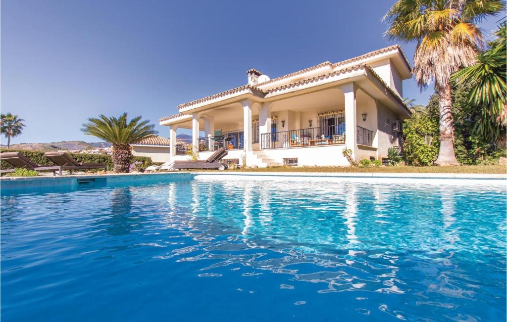 Marbella House | Awesome home in Nueva Andalucia with 5 Bedrooms, WiFi and Outdoor swimming pool