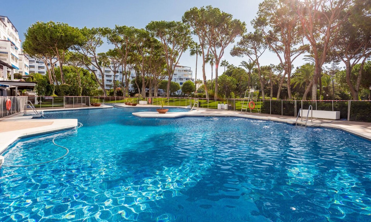 Puerto Banus Apartment | Beachside Puerto Banus Stunning Apartment 312