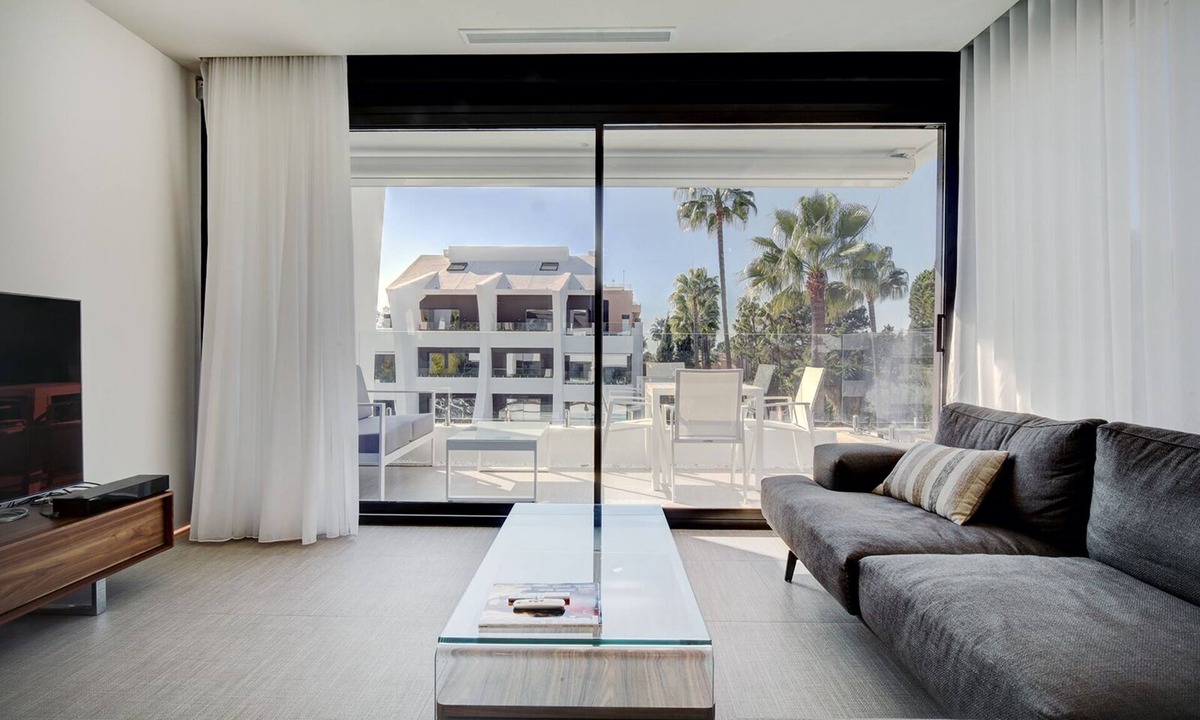 Urbanizacion Pinos Verdes Resort | Bright and new apartment near beaches of Cabopino Marina