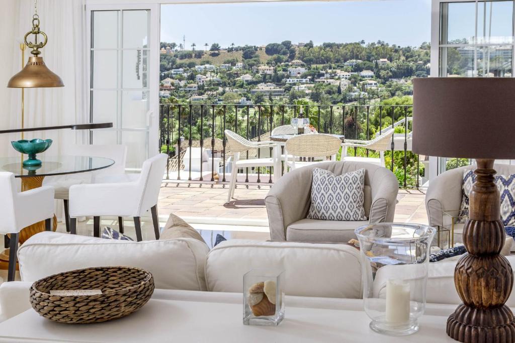 Marbella Apartment | Casa Aloha I by Roomservices