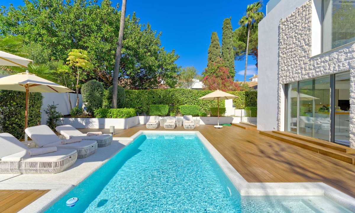 Puerto Banus Villa | Contemporary & Very Spacious Villa Puerto Banus