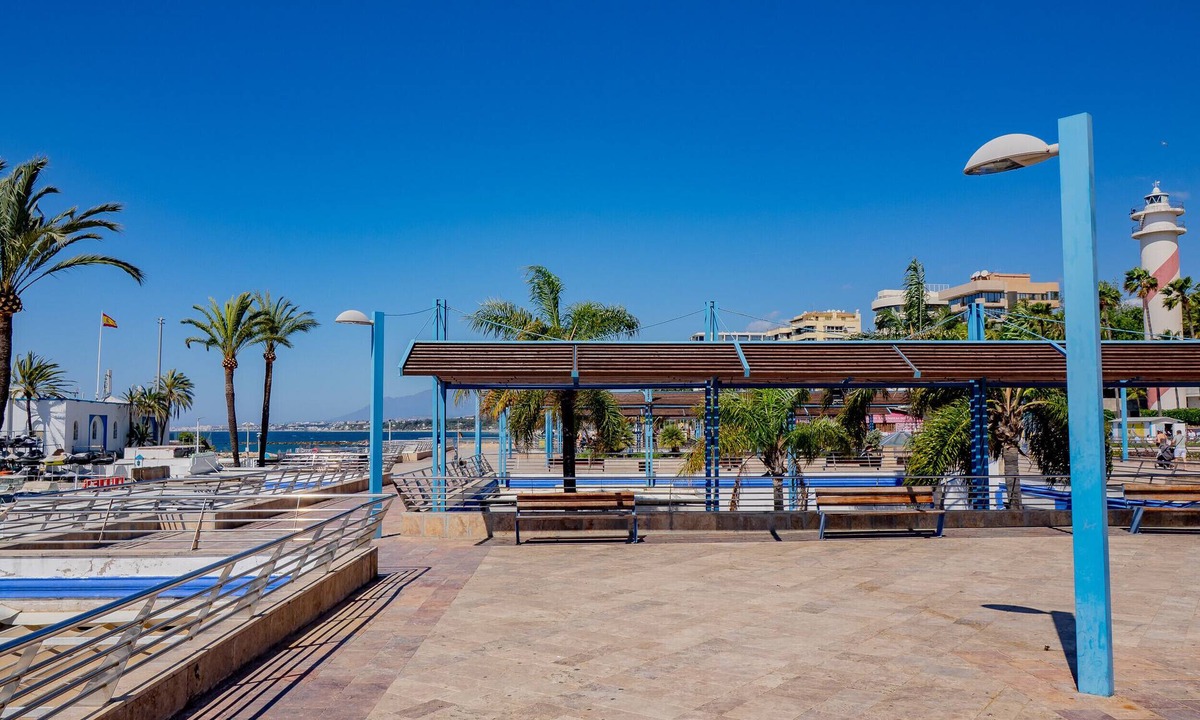 Marbella City Centre Apartment | Cubo’s Marino Marbella Apartment Optional Parking/adults only/near the beach/terrace/free Wi-Fi