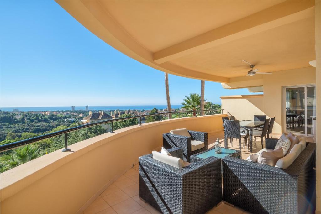 Elviria Apartment | Elveria Hills excellent views