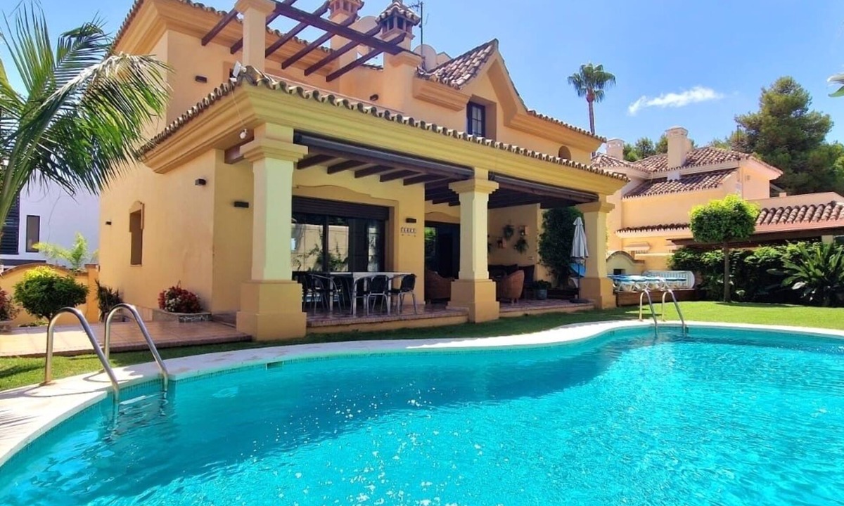 Marbella Villa | Family friendly Villa Within Walking Distance From Puerto Banus And the Bea
