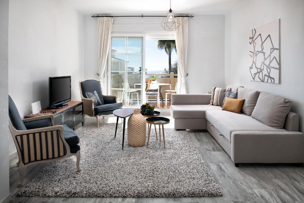 Marbella Apartment | First line golf apartment in Cabopino II