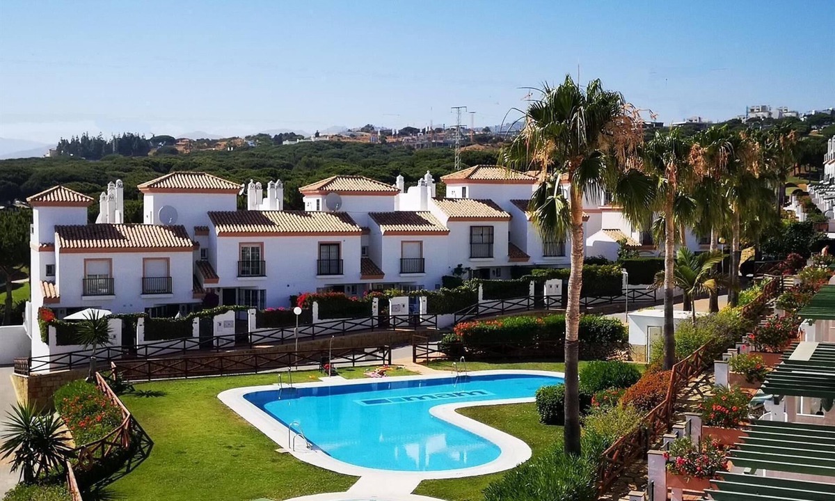 Marbella House | Holiday Home "Casa Danca Cabopino" with Terrace and Shared Pools