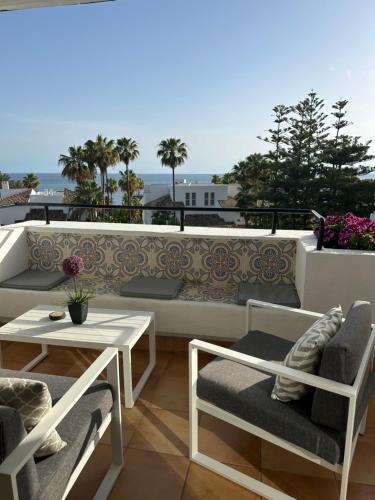 Nikki Beach Apartment | Jardines de las Golondrinas Marbella with Sea Views