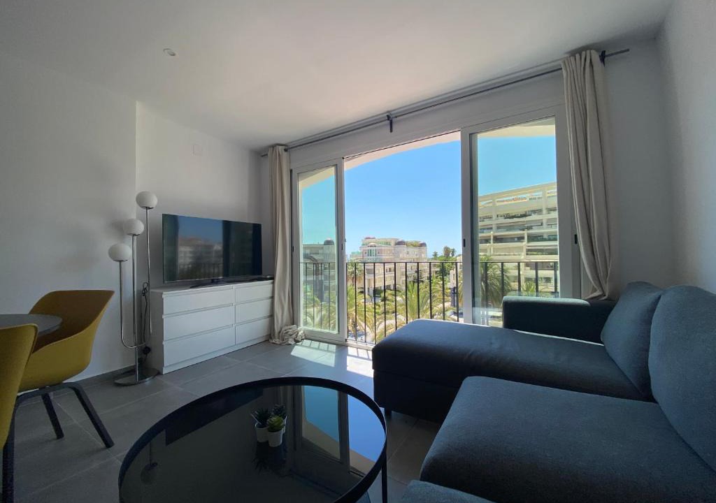 Puerto Banus Apartment | Jardines Del Puerto