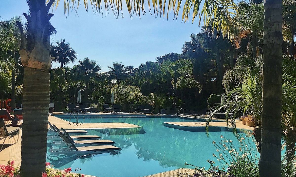 Marbella Apartment | La Alzambra Luxury 5* Apartment - Modern Pool - Near Golf & Puerto Banus Port