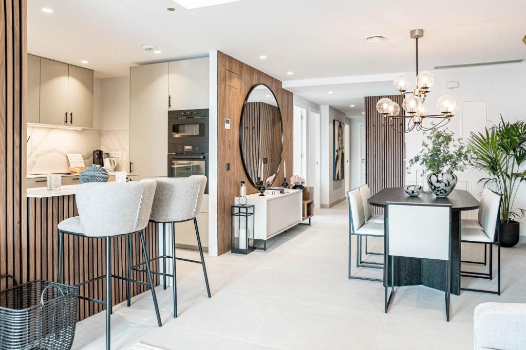 San Pedro de Alcantara Apartment | LAB-Modern Penthouse San Pedro Center