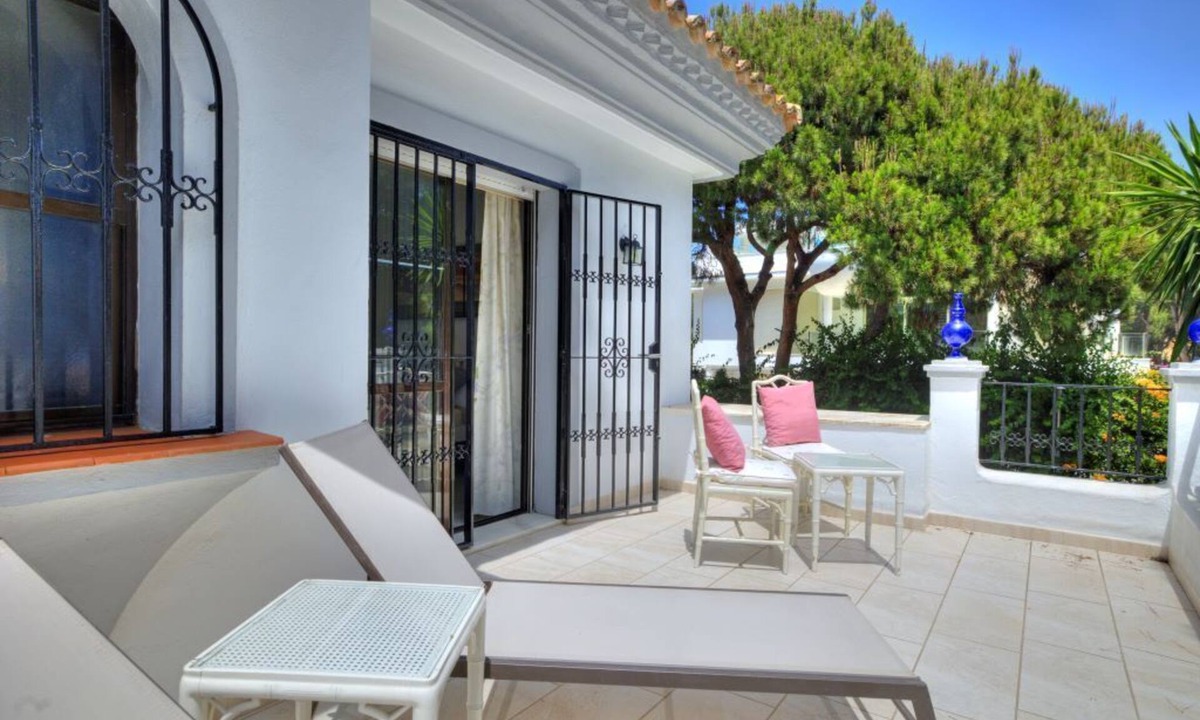 Cabopino House | Marbella with Sea View, Shared Pool - 5 Bedrooms