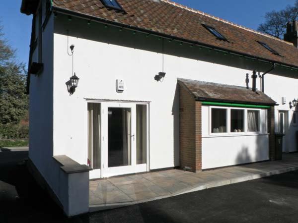 Scarborough House | No 1 Low Hall Cottages