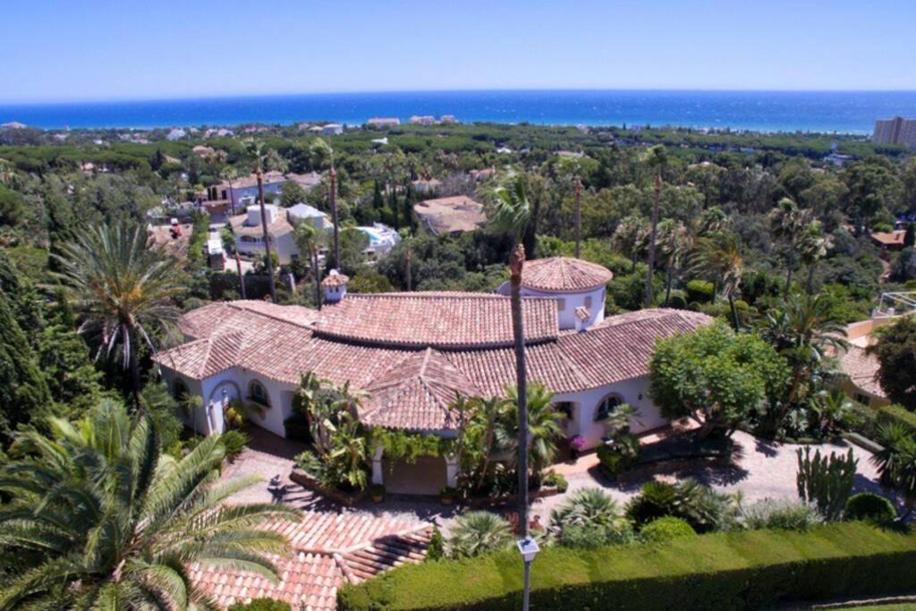 Urbanizacion Hacienda las Chapas Villa | Palatial Villa in Hacienda Las Chapas, Marbella