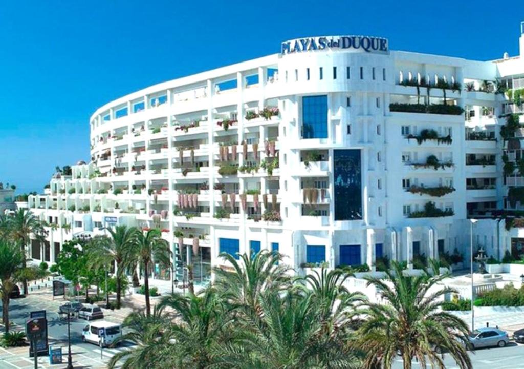 Puerto Banus Apartment | Playas Del Duque, 5 Bed Apartment in Puerto Banus, Marbella