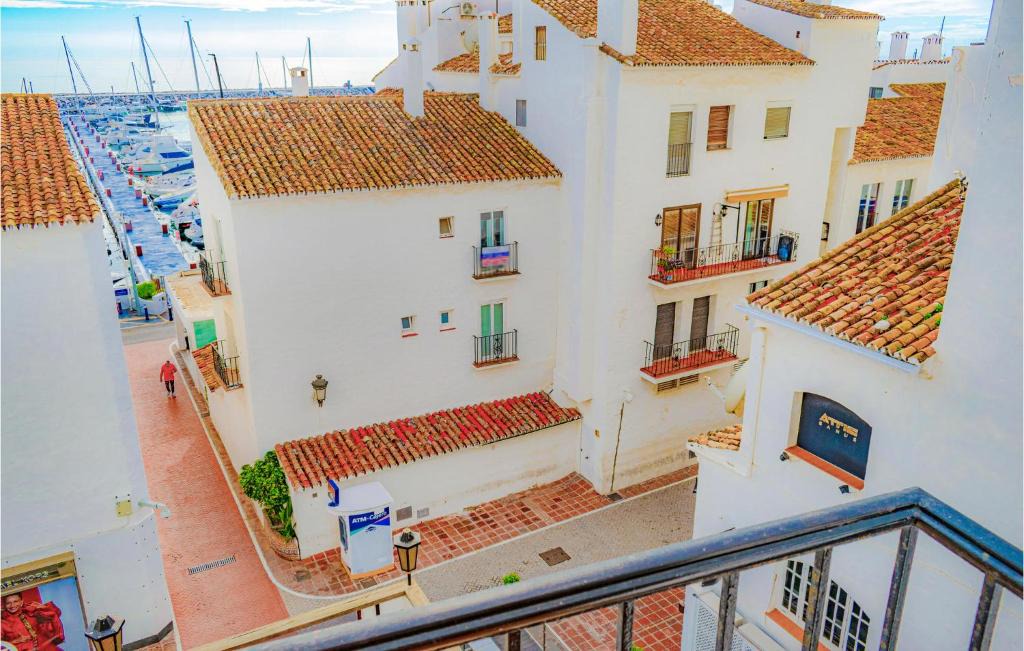 Puerto Banus Apartment | Stunning apartment in Marbella with 2 Bedrooms and WiFi