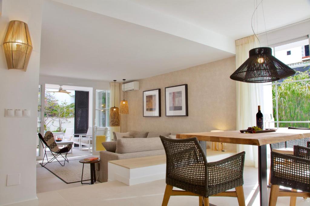 Jardines De Las Golondrinas | Nikki Beach
