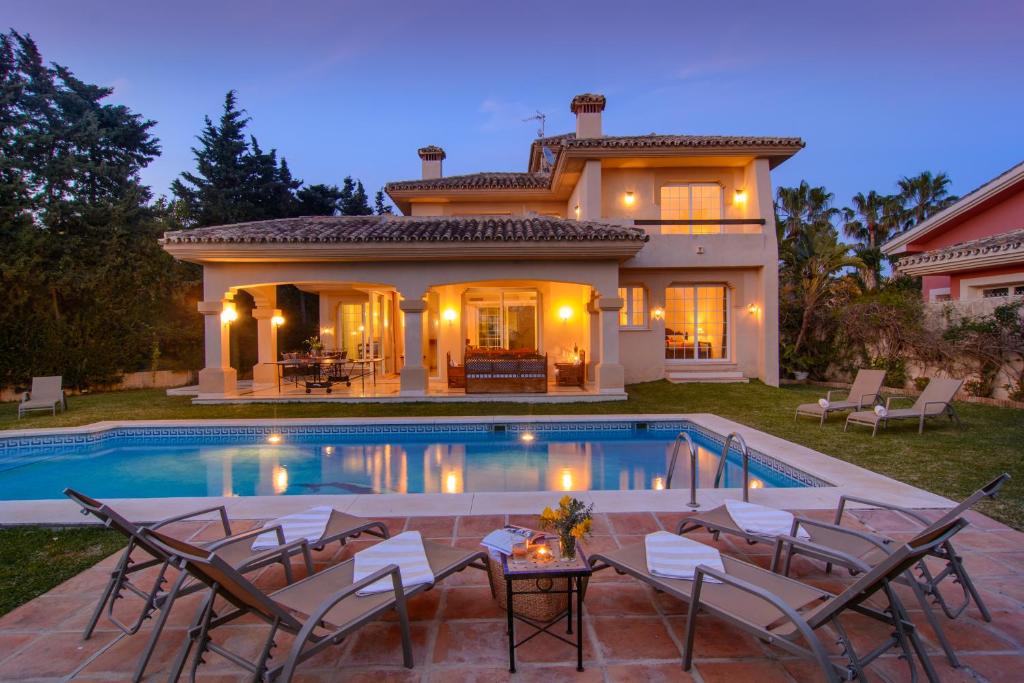 Marbella Villa | Villa Las Chapas Playa
