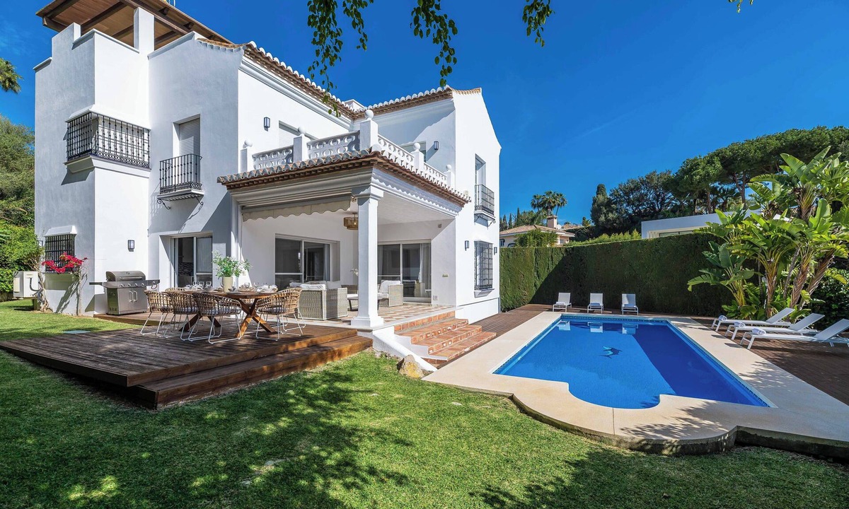 Elviria Villa | VILLA NADAL VACATION MARBELLA