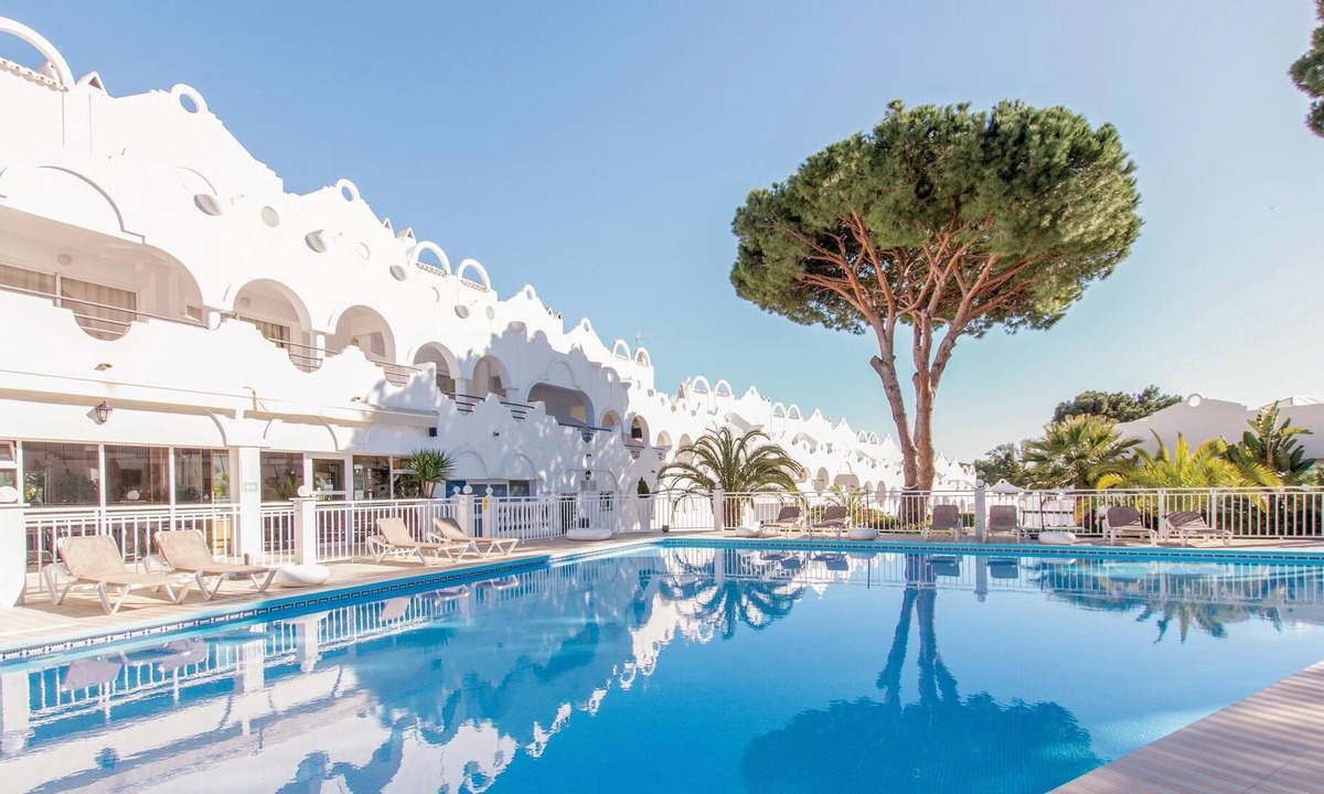 Urbanizacion Hacienda las Chapas House | Wonderful, livable house located in a resort, quiet and equipped with all comforts.