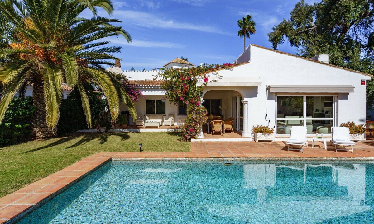 Elviria House | Wonderful private villa for 6 guests with A/C, private pool, WIFI, TV and terrace