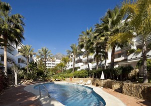2 beds ground garden floor apartment at Las Canas Beach in Marbella golden Mile