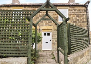 2 Church Cottages, Scarborough