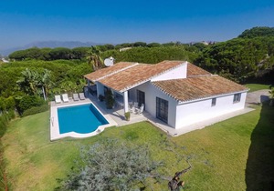 200 m² Villa ∙ 4 bedrooms ∙ 10 guests