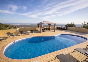 300 m² Villa ∙ 5 bedrooms ∙ 12 guests