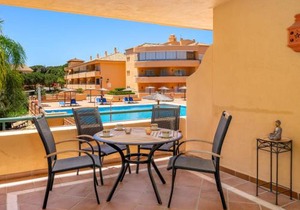 Apartment Los patios de Santa Maria by Interhome