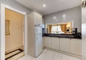 Apartment 'Puerto Banus2 Beachfront and Pools' with Shared Pool, Wi-Fi and Air Conditioning
