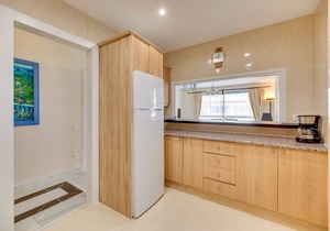 Apartment 'Puerto Banus3 Sandy Beachside' with Shared Pool and Air Conditioning