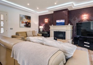 Are you dreaming of an extraordinaire and luxurious vacation on the south coast of Spain?