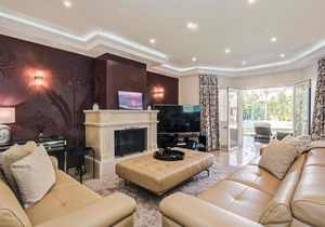 Beautiful Home In Marbella With 6 Bedrooms, Sauna And Indoor Swimming Pool