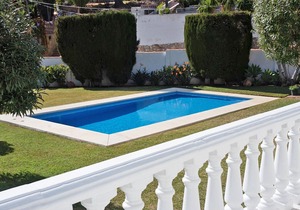 Beautiful Villa In El Rosario, Marbella With Private Pool & South Facing Garden