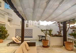 Charming apartment in White Pearl Beach w/generous terrace