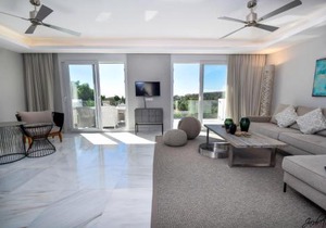 Exquisite and Modern villa near beach with Heated pool!
