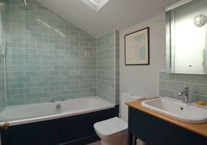 KITTIWAKE COTTAGE, family friendly, with a garden in Scarborough