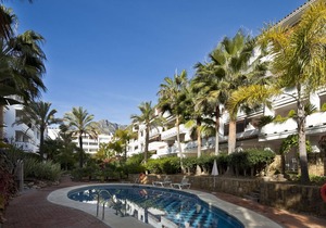 Las Canas Beach, Marbella golden Mile, first line beach