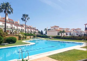 Lomas de Cabopino House