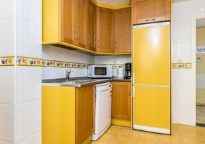 Magnifico apartamento en Marbella con vistas laterales al mar