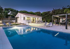 MAR-Luxury Villa Marbesa 400 meters to beach