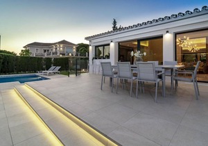 MAR-Luxury Villa Marbesa 400 meters to beach