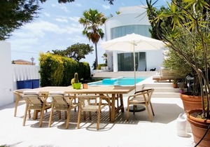 Marbella beachside villa 'TORRE DE MARBESA' with amazing sea views and 2 pools!