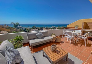 Modern beachside Penthouse with amazing sea views in Costabella, Marbella