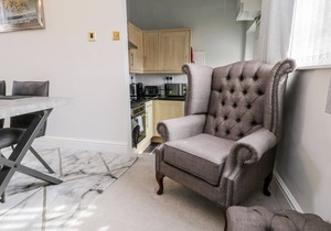 RYDAL COTTAGE, pet friendly, character holiday cottage in Scarborough