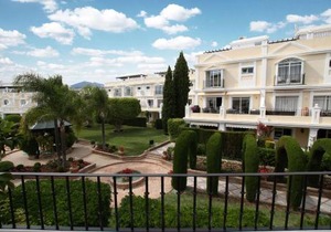 Spacious 2 Bed Duplex in Aloha Gardens close to Puerto Banus